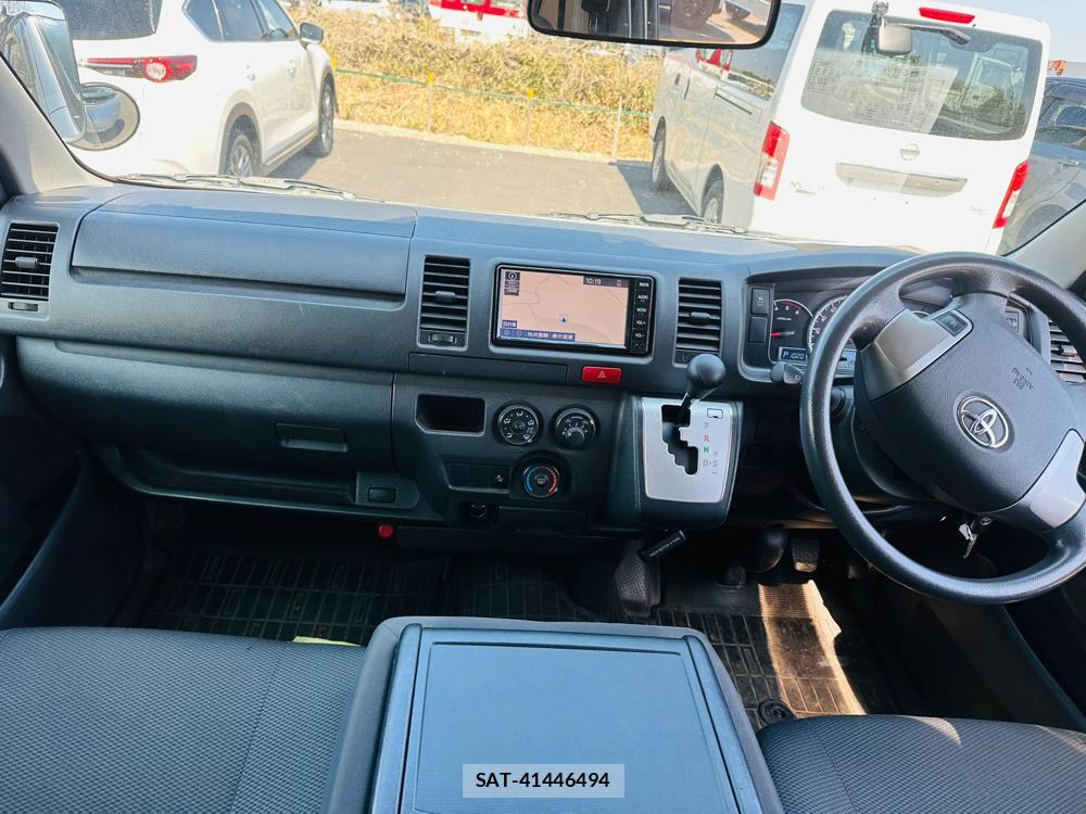Toyota HIACE VAN 2019 4653056-10