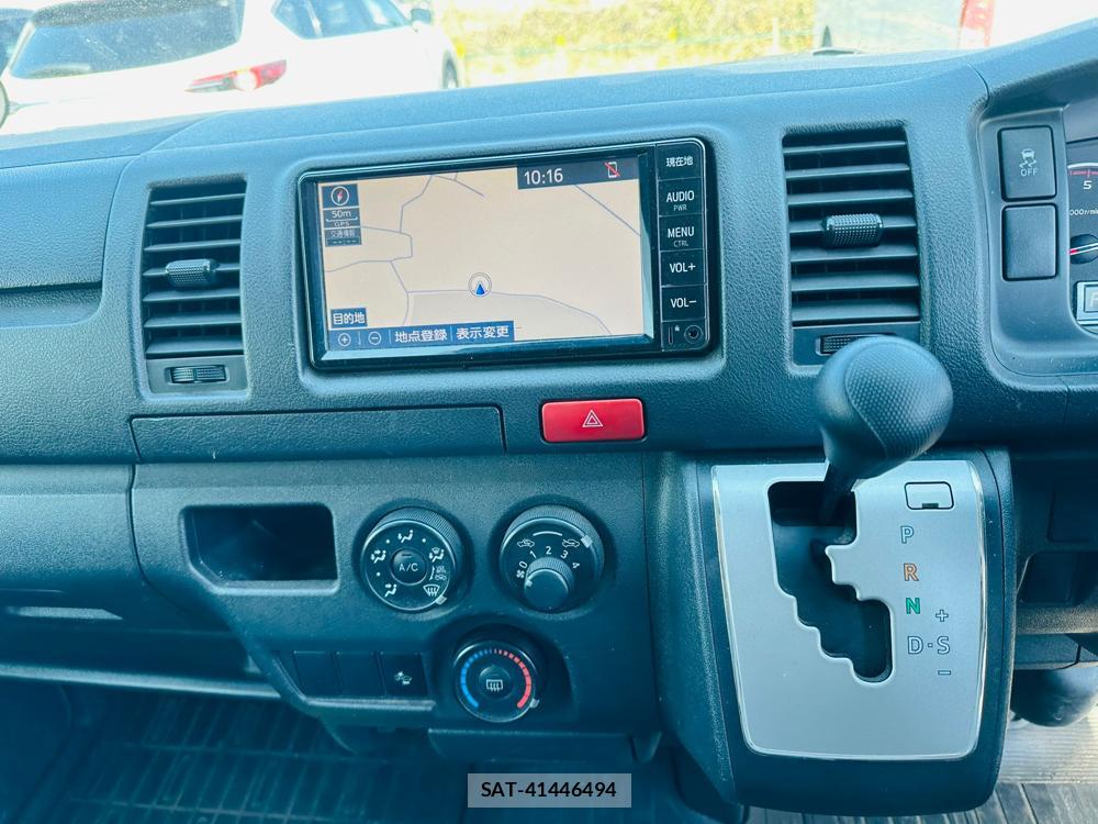 Toyota HIACE VAN 2019 4653056-17