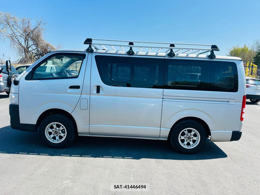 Toyota HIACE VAN 2019 4653056-1
