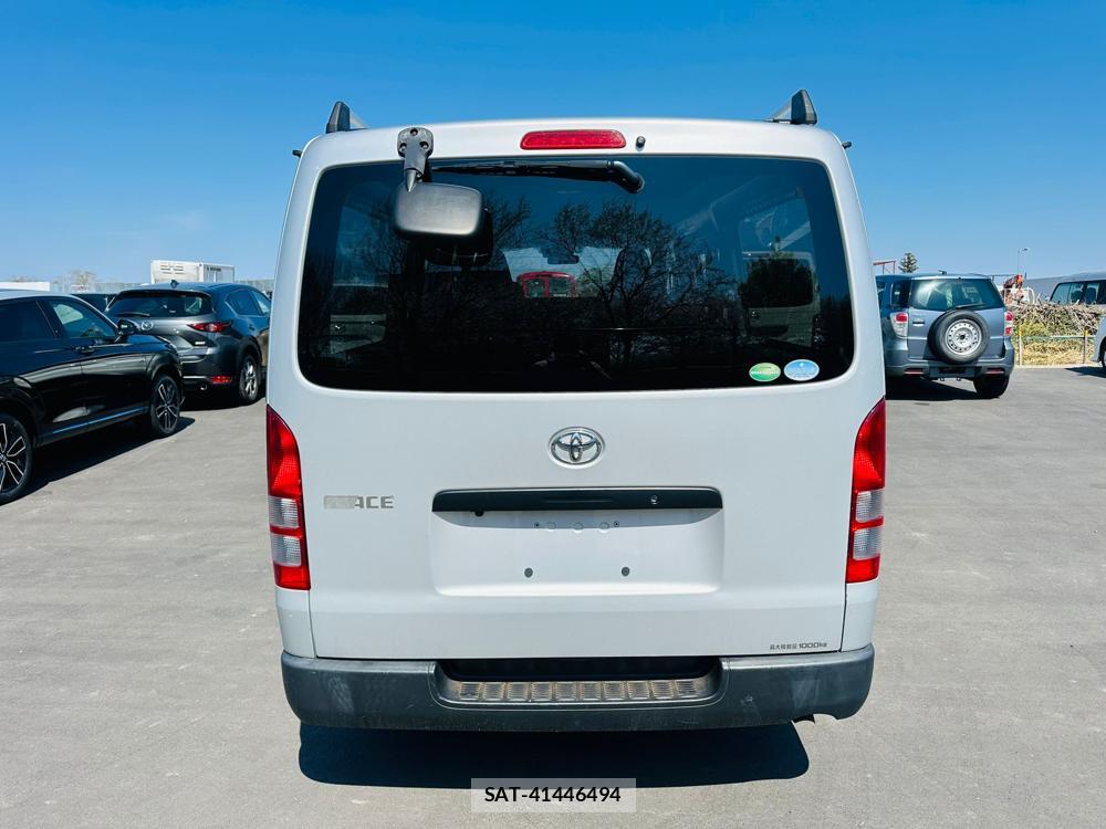 Toyota HIACE VAN 2019 4653056-3
