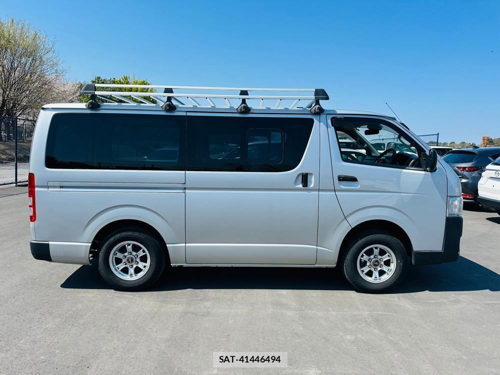 Toyota HIACE VAN 2019 4653056-5