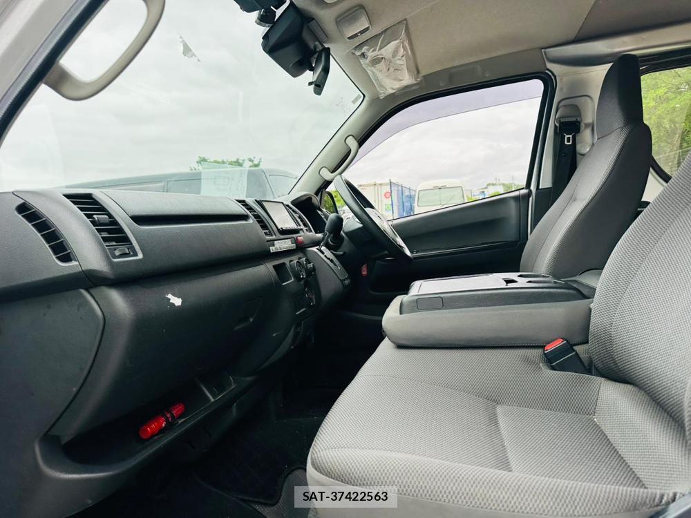 Toyota HIACE VAN 2019 6787094-10