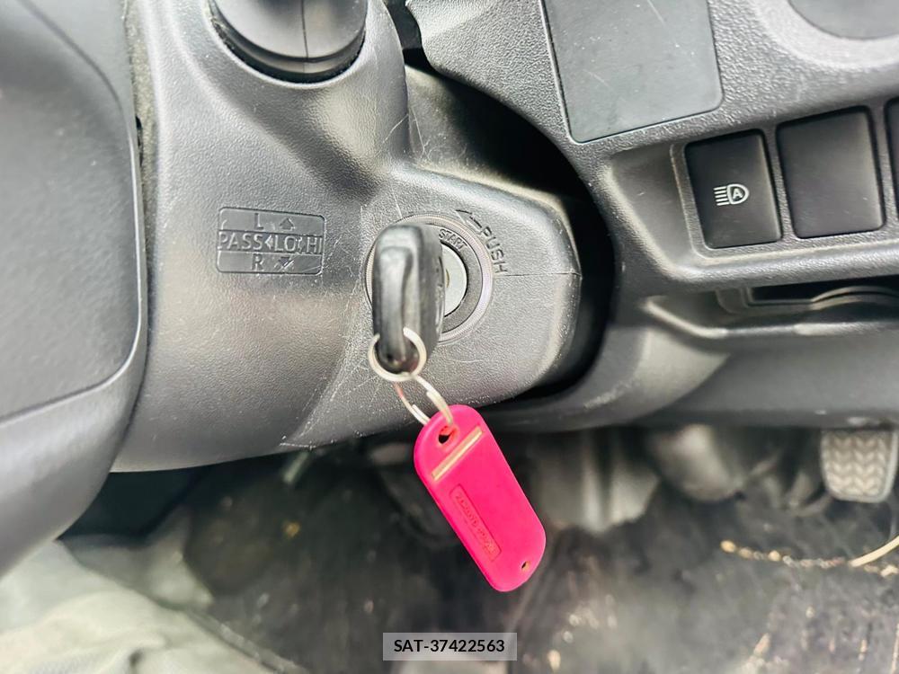 Toyota HIACE VAN 2019 6787094-16