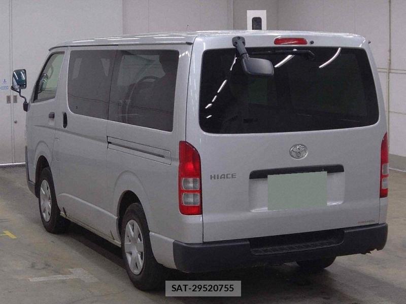 Toyota HIACE VAN 2019-11 7632869-2