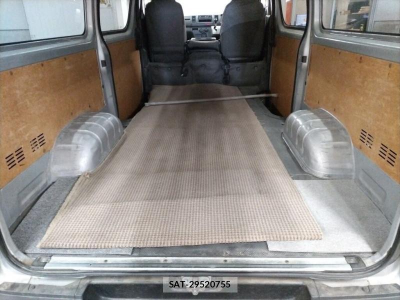 Toyota HIACE VAN 2019-11 7632869-5