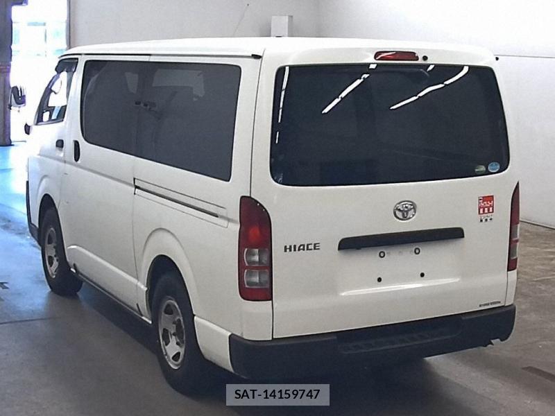 Toyota HIACE VAN 2019-08 7736904-1