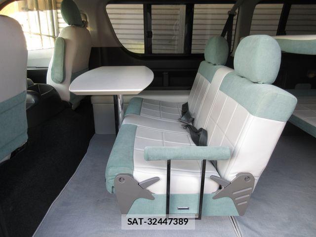 Toyota HIACE WAGON 2010-12 689375-11