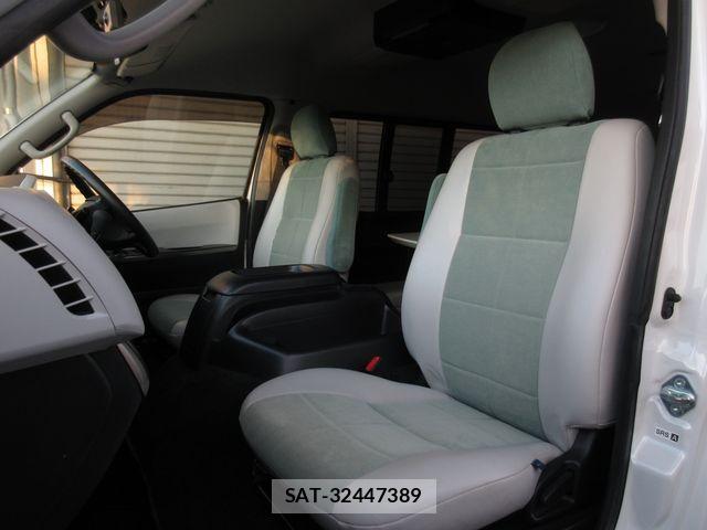 Toyota HIACE WAGON 2010-12 689375-16