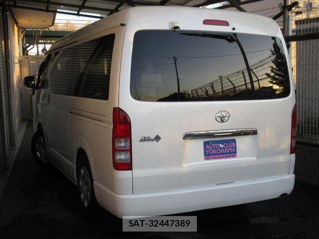 Toyota HIACE WAGON 2010-12 689375-29