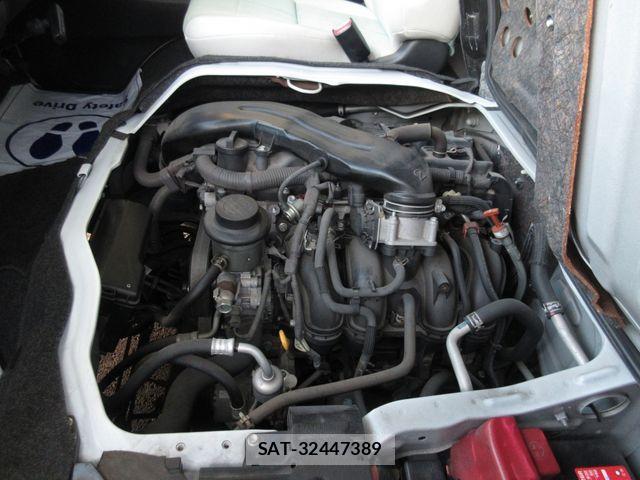 Toyota HIACE WAGON 2010-12 689375-3