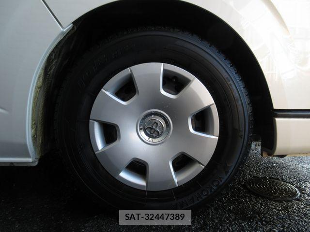 Toyota HIACE WAGON 2010-12 689375-4