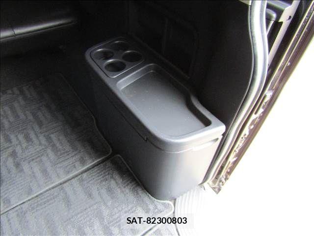 Toyota HIACE WAGON 2015-03 850413-22