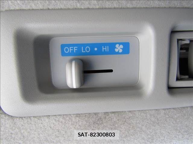 Toyota HIACE WAGON 2015-03 850413-26