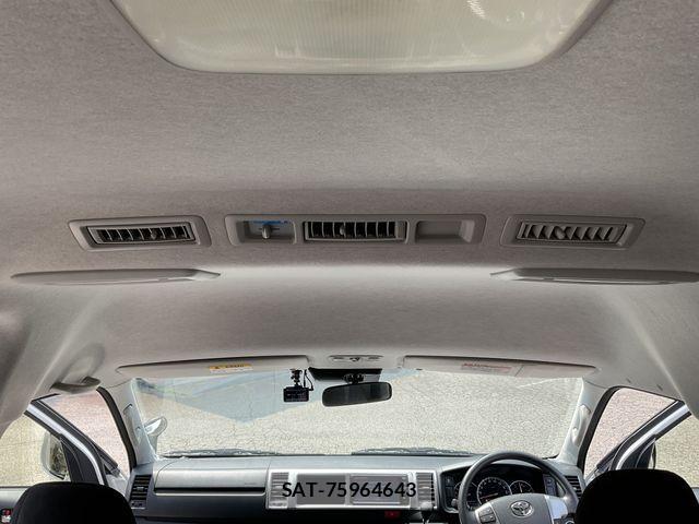 Toyota HIACE WAGON 2019-03 1221718-18