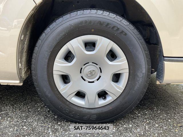 Toyota HIACE WAGON 2019-03 1221718-29