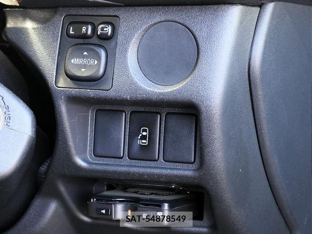 Toyota HIACE WAGON 2017-01 1257172-18