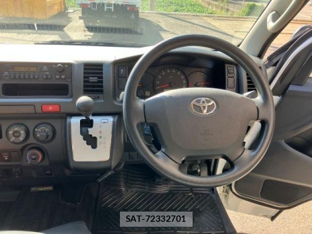 Toyota HIACE WAGON 2019-04 1319573-13
