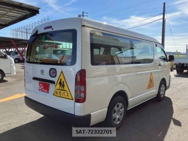 Toyota HIACE WAGON 2019-04 1319573-1
