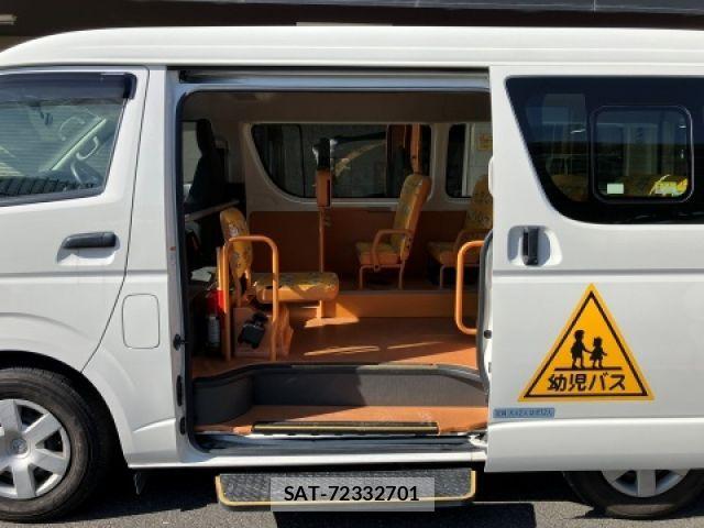 Toyota HIACE WAGON 2019-04 1319573-6