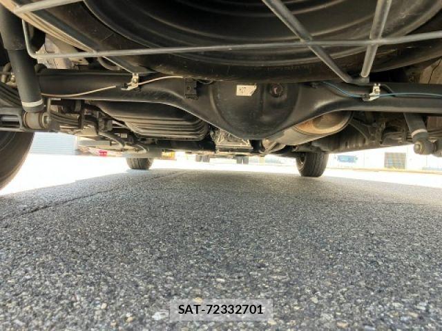 Toyota HIACE WAGON 2019-04 1319573-8