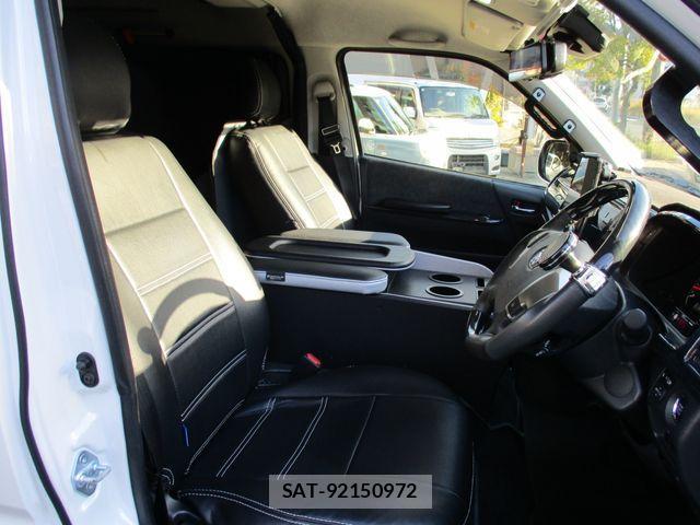 Toyota HIACE WAGON 2018-09 1825112-11