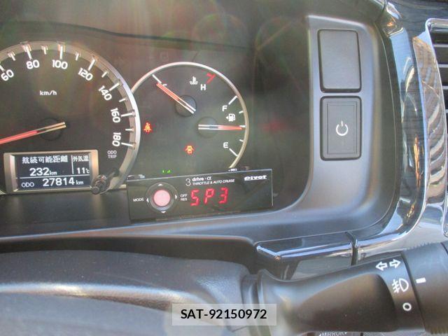 Toyota HIACE WAGON 2018-09 1825112-12