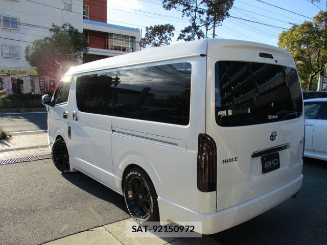 Toyota HIACE WAGON 2018-09 1825112-5