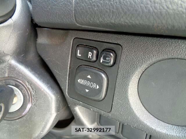 Toyota HIACE WAGON 2014-12 2349678-9