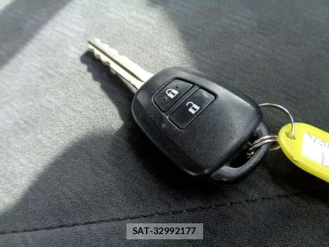 Toyota HIACE WAGON 2014-12 2349678-11