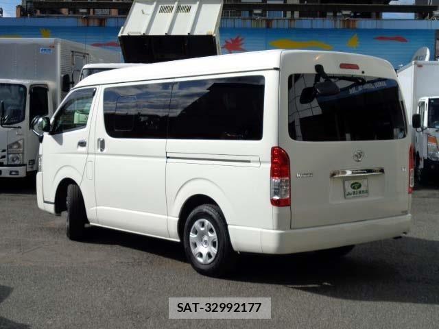 Toyota HIACE WAGON 2014-12 2349678-1