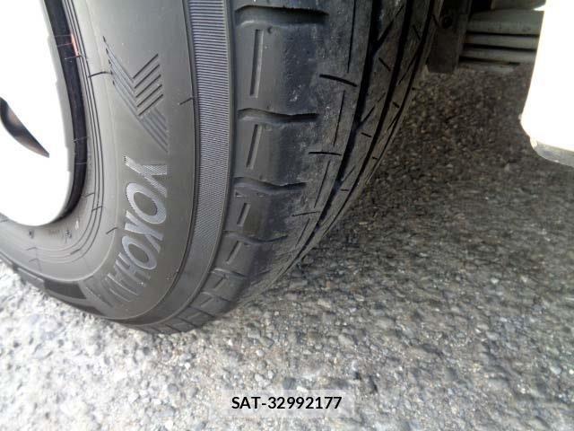 Toyota HIACE WAGON 2014-12 2349678-23