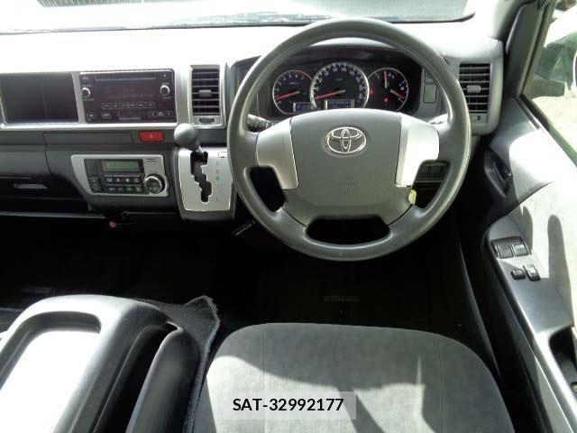 Toyota HIACE WAGON 2014-12 2349678-2