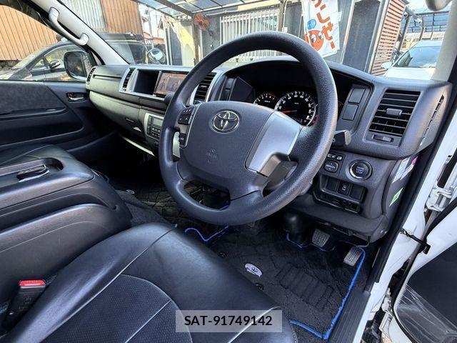 Toyota HIACE WAGON 2015-09 4593461-10