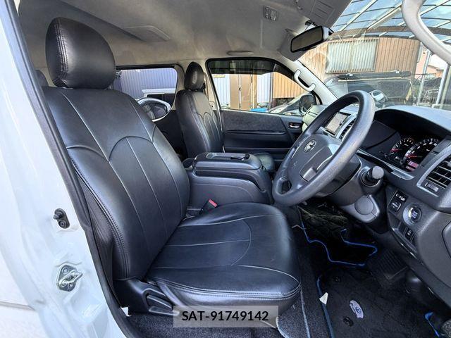 Toyota HIACE WAGON 2015-09 4593461-11