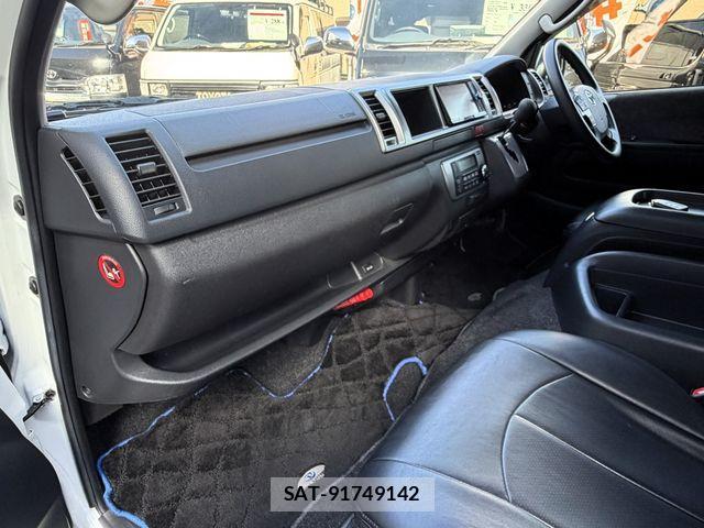 Toyota HIACE WAGON 2015-09 4593461-18