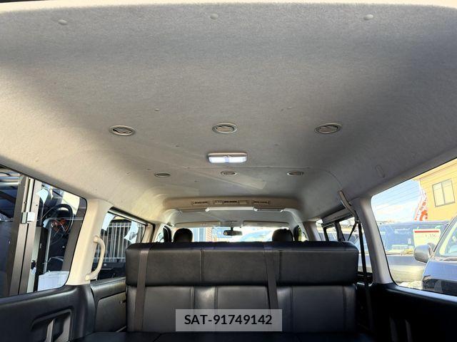 Toyota HIACE WAGON 2015-09 4593461-24