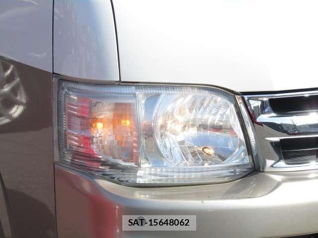 Toyota HIACE WAGON 2012-03 4593464-24