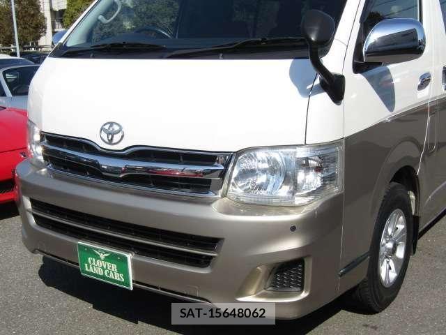 Toyota HIACE WAGON 2012-03 4593464-26