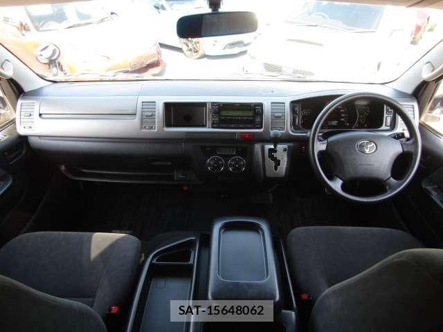 Toyota HIACE WAGON 2012-03 4593464-2