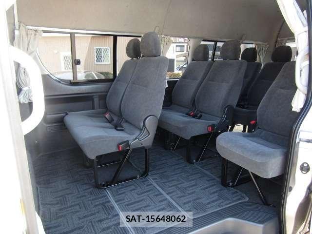 Toyota HIACE WAGON 2012-03 4593464-5