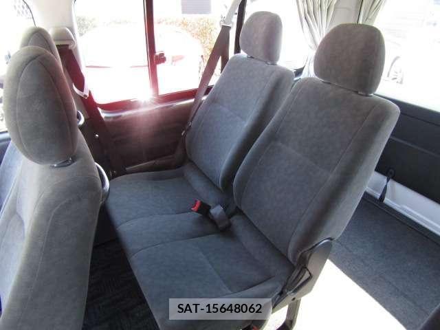 Toyota HIACE WAGON 2012-03 4593464-6