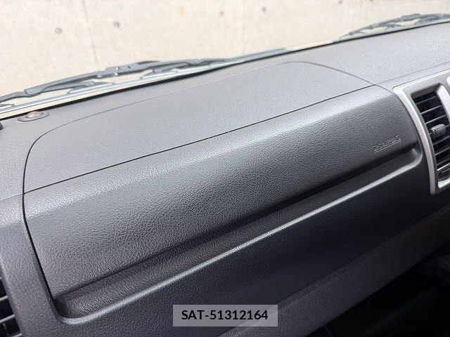 Toyota HIACE WAGON 2017-04 4945109-18