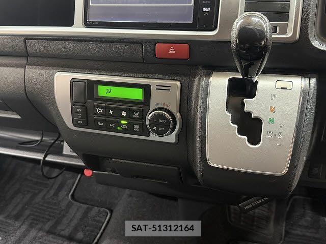 Toyota HIACE WAGON 2017-04 4945109-19