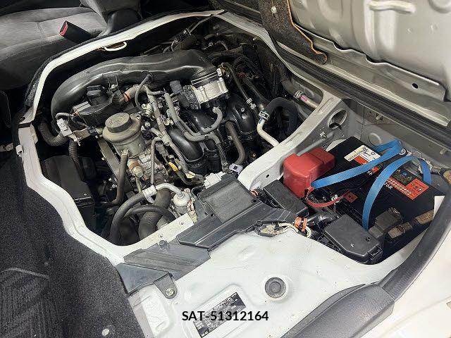 Toyota HIACE WAGON 2017-04 4945109-20