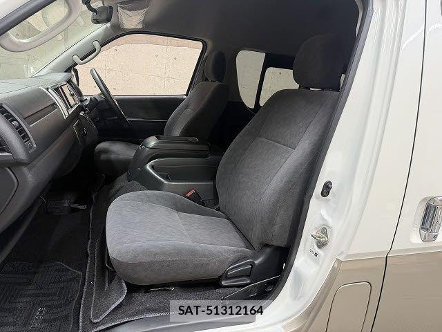 Toyota HIACE WAGON 2017-04 4945109-6