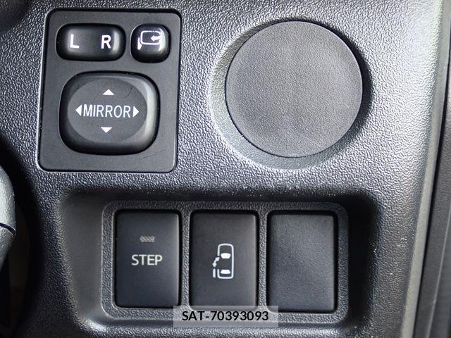 Toyota HIACE WAGON 2017-02 5869028-15