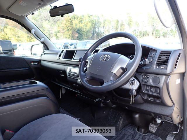 Toyota HIACE WAGON 2017-02 5869028-18