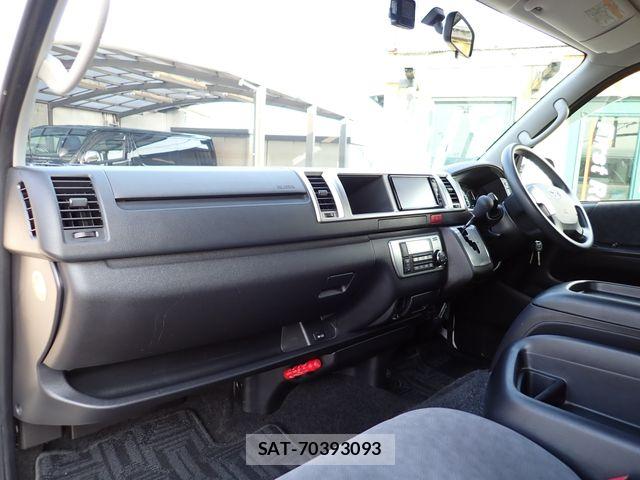 Toyota HIACE WAGON 2017-02 5869028-20
