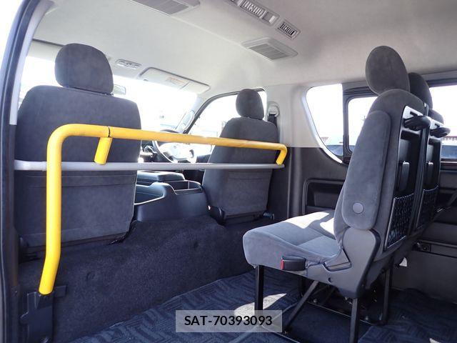 Toyota HIACE WAGON 2017-02 5869028-23