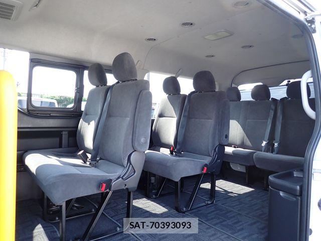 Toyota HIACE WAGON 2017-02 5869028-24